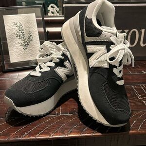 Women’s platform New Balance